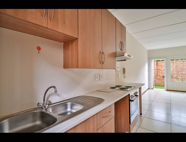 0.5 BEDROOM APARTMENT RENTED IN HATFIELD